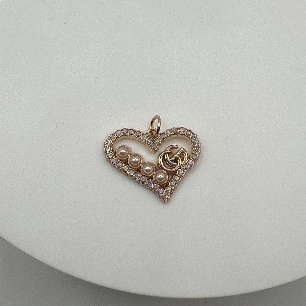 1484. Elegant upcycled heart with pearl charm‎.